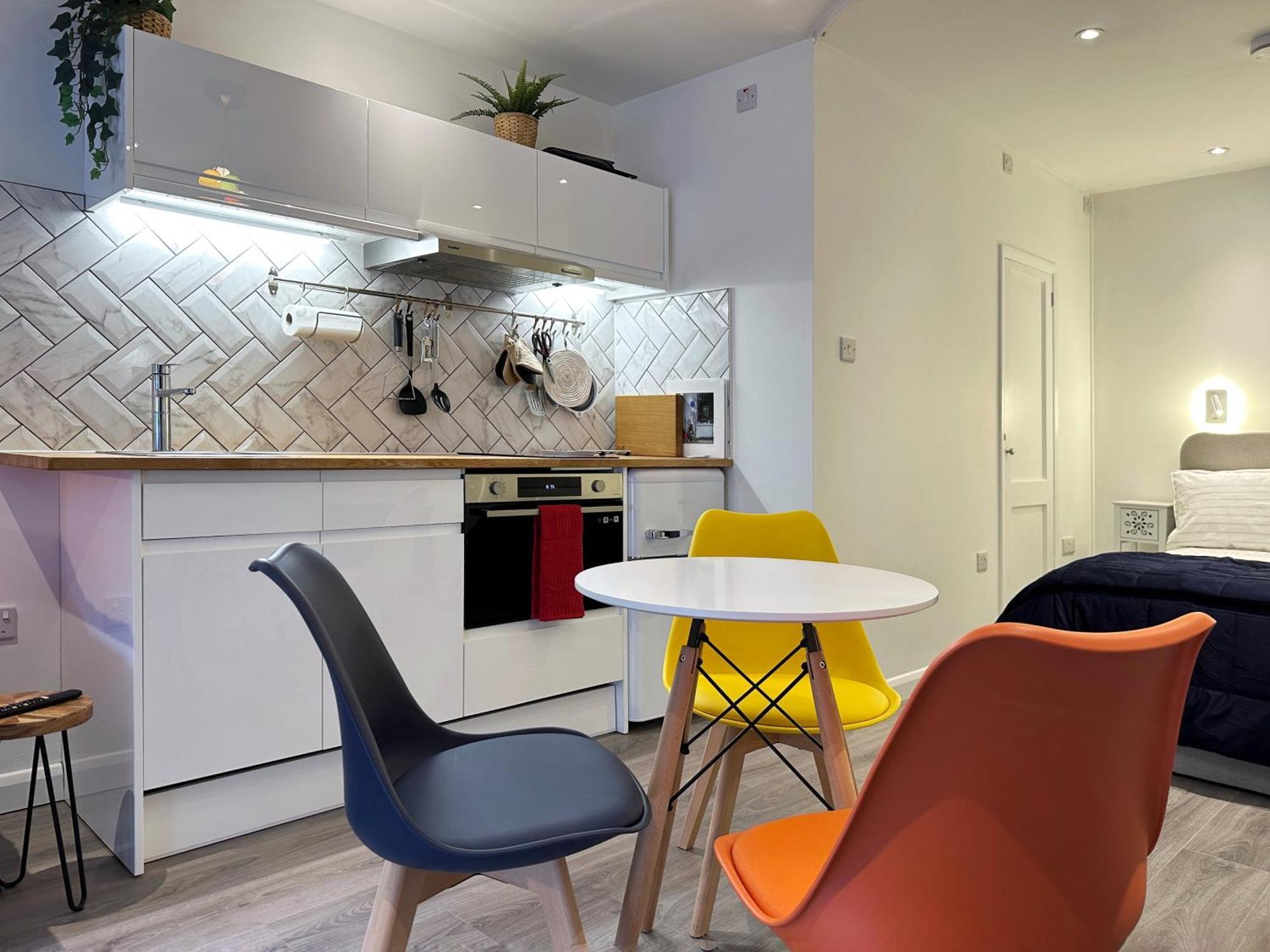 Kensington Studio Hosted By Airoperate Near Notting Hill - 1 Double Bed , 1 Sofa Bed, Ground Floor Apartment Via Private Entrance Londra Dış mekan fotoğraf