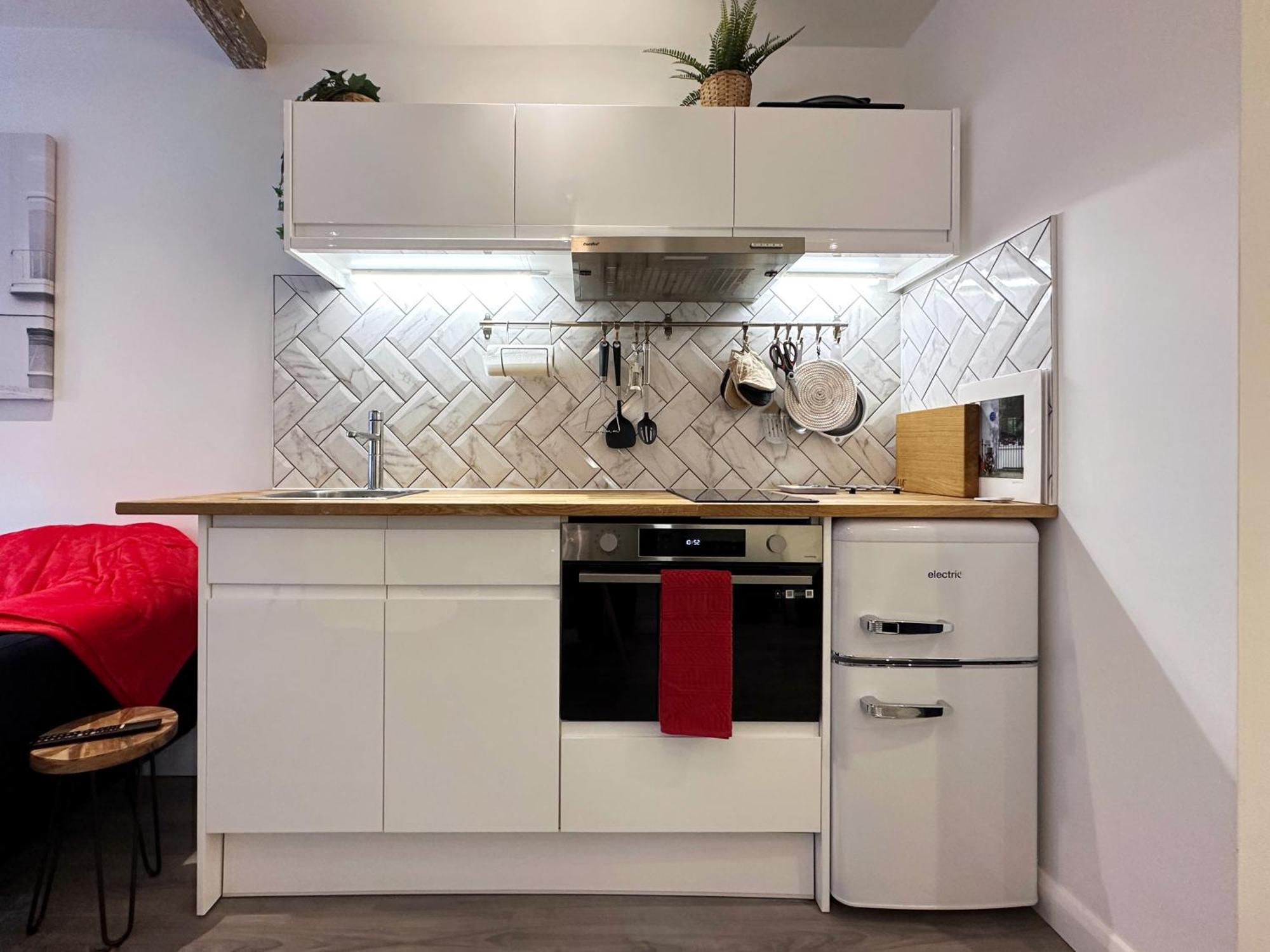 Kensington Studio Hosted By Airoperate Near Notting Hill - 1 Double Bed , 1 Sofa Bed, Ground Floor Apartment Via Private Entrance Londra Dış mekan fotoğraf
