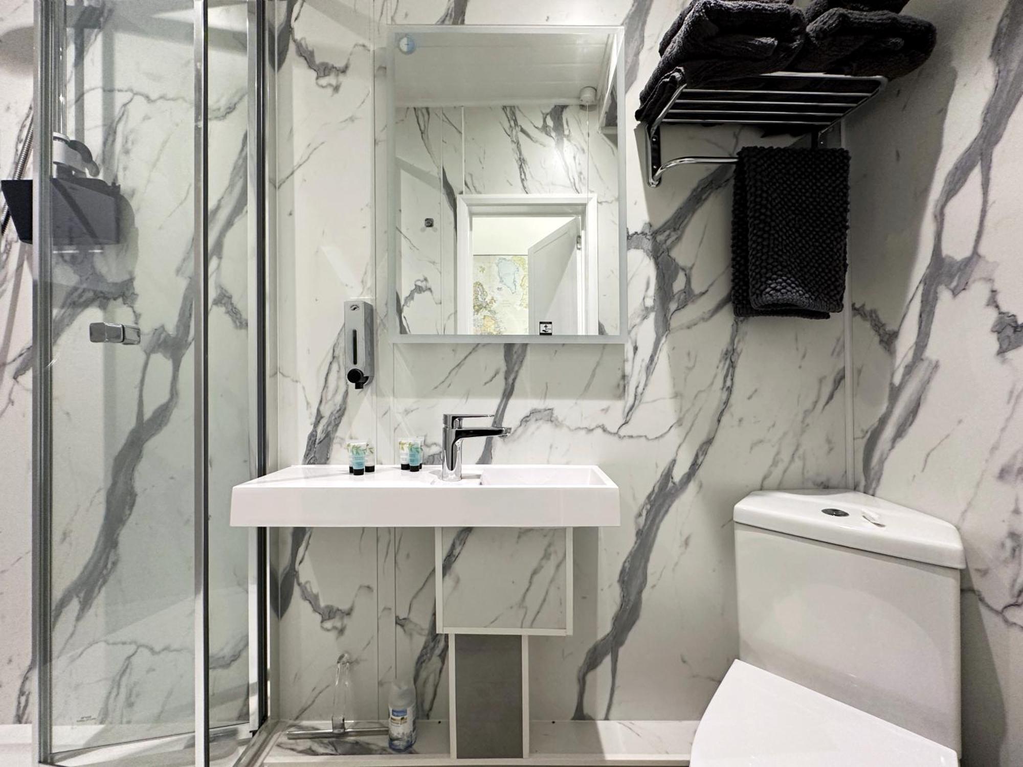 Kensington Studio Hosted By Airoperate Near Notting Hill - 1 Double Bed , 1 Sofa Bed, Ground Floor Apartment Via Private Entrance Londra Dış mekan fotoğraf