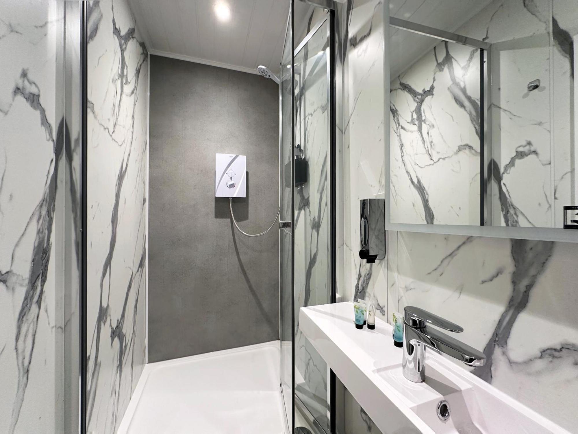 Kensington Studio Hosted By Airoperate Near Notting Hill - 1 Double Bed , 1 Sofa Bed, Ground Floor Apartment Via Private Entrance Londra Dış mekan fotoğraf